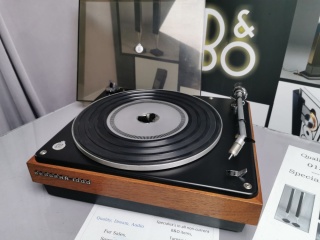 BEOGRAM 1000 TURNTABLE